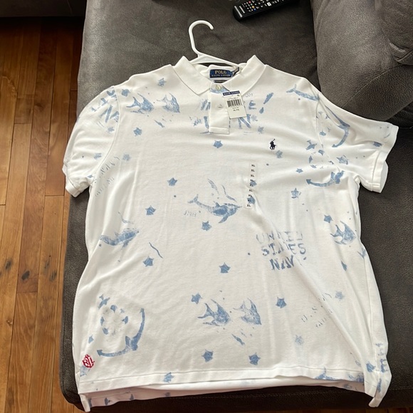 Polo button up - Picture 1 of 1